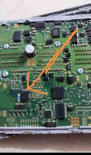 السلام عليكم اخوان عندي عقل مال جيب لبيرتي 2008 نضيف بي بس لاندكريت فقط بالعماره ما موجود إلى يحب يشتريه يتصل على هذا الرقم ***********
