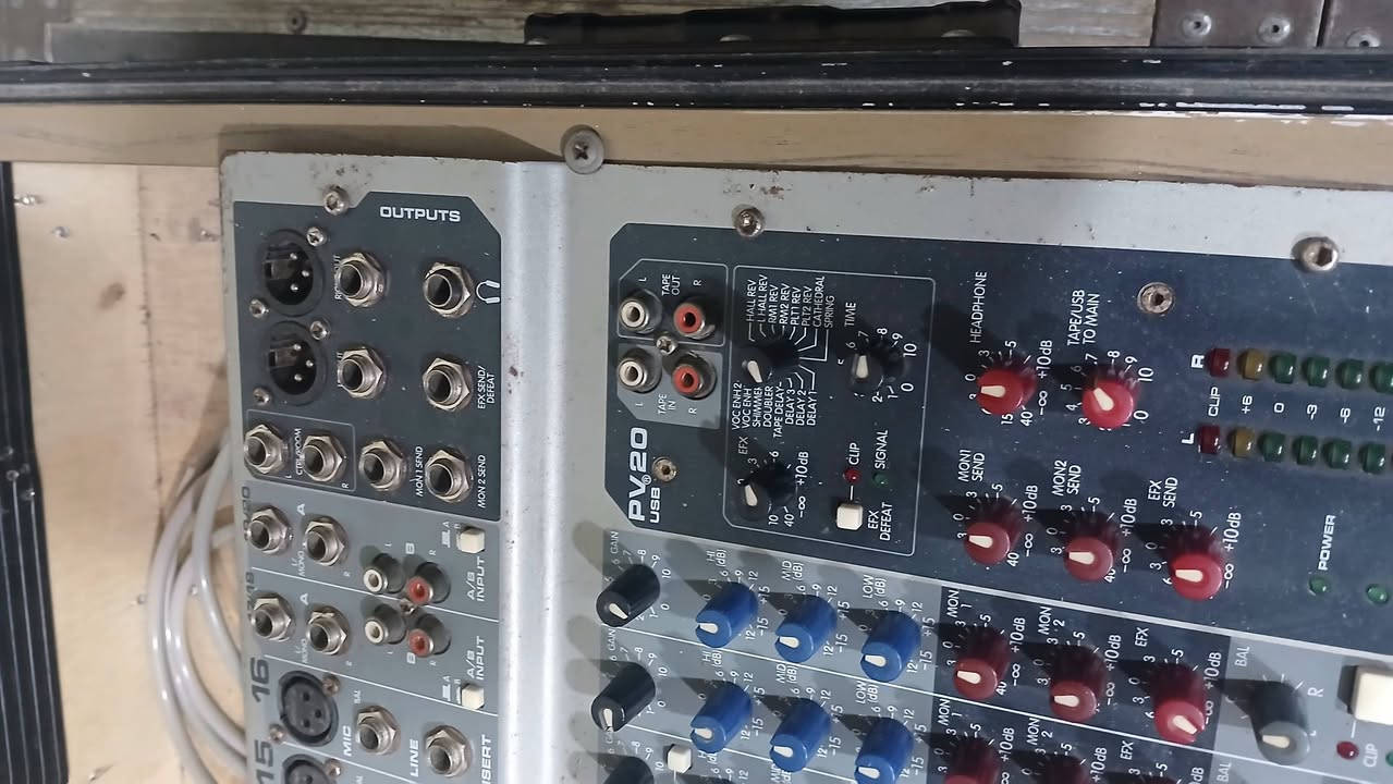 للبيع
مكسر بي في 20امريكي
اورجينال
01279210120
01009603715


**إذا كنت صاحب هذا الإعلان وتريد حذفه لأي سبب، رجاءا أرسل رسالة إلى الدعم الفني**