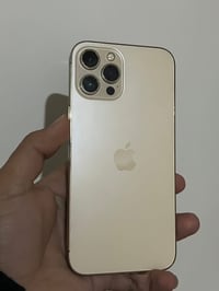 ١٢ برو ماكس • ذاكرة ١٢٨ • شاشة اوليد