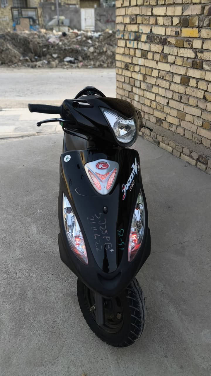 سلام عليكم دراجه كامكو في تو موديل 2013 دراجه تخبل وناشفه لخير ودراجة بعدهي جيس صاله سبوع من طالعه دراجه برغي مامفتوح بيه وما ملعوب بيه كله عل بلاد محرك 125دراجه مكفوله كفاله عامه من كلشي دراجه مامتعوبه ودراجه خير من الله سعر خاص او عله رقم ***********
