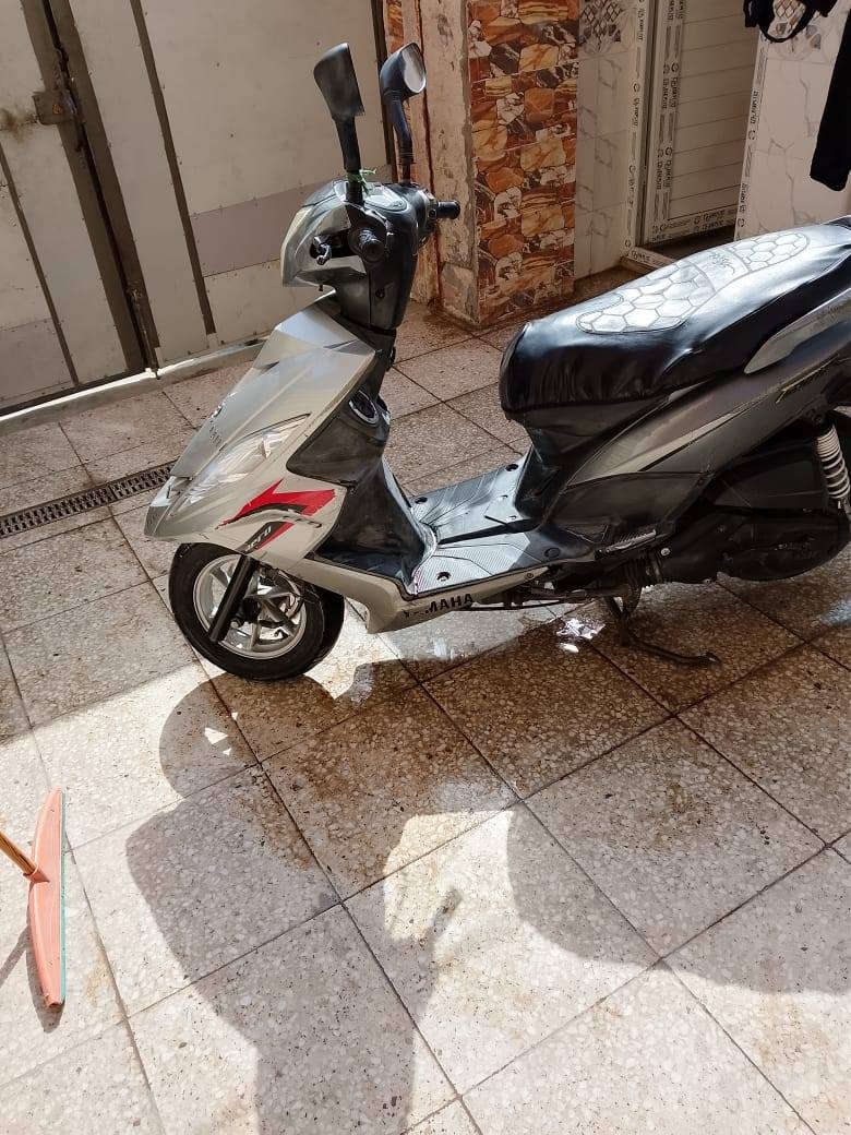 سلام عليكم اخوان دراجه للبيع جي تي ار بلاديه برغي مامفتوح مابيهه مكفوله ضمان نكره سلف مكاني بغداد الشعب الشراي يتصل مو شراي لضل تتصل وتعامل الي يريد يتصل علا رقمي او واتساب ***********
