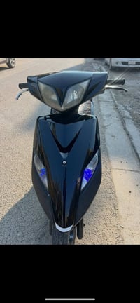 للبيع ماكس ثعلب دراجة كاملة من كلشي نقص فقط عداد سرعة سعر 480 وبي مجال...