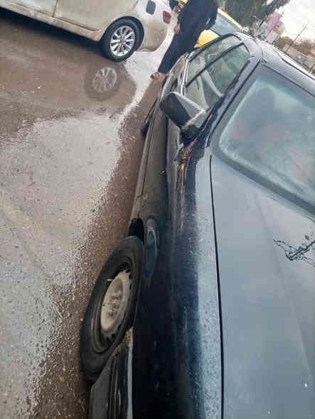 السلام عليكم
فيكترا للبيع 1991رقم نينوى دولي 
ضرر بيها طخه بصفحه النفر محرك بي 
بدايه رخاوه حجم 16السياره بسمي 
هزه جديده سنويه جديده 
للاستفسار الاتصال ***********
*********** السعر 33
