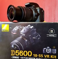 كامرة نيكون nikon D5600 📸  شاشة لمس قلاب - واي فاي - بلوتوث ℹ ملحقات ك...