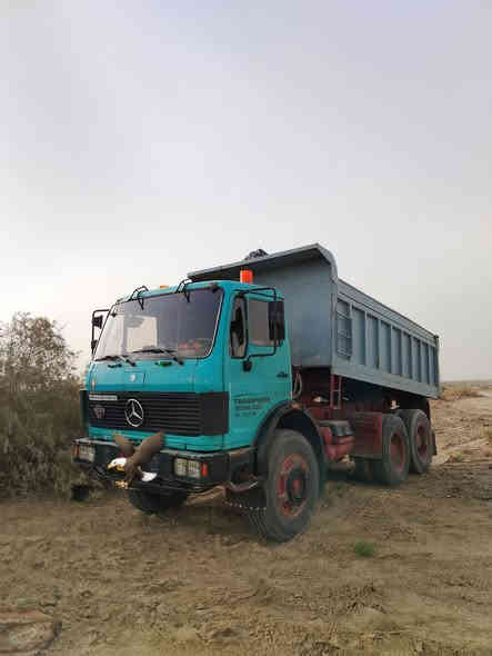 سلام عليكم للبيع البي 75 مكينه8  28  كير 160 نص جيأف تخم تاير تبريد شغال حداديه جديد سعر الرقم ***********
