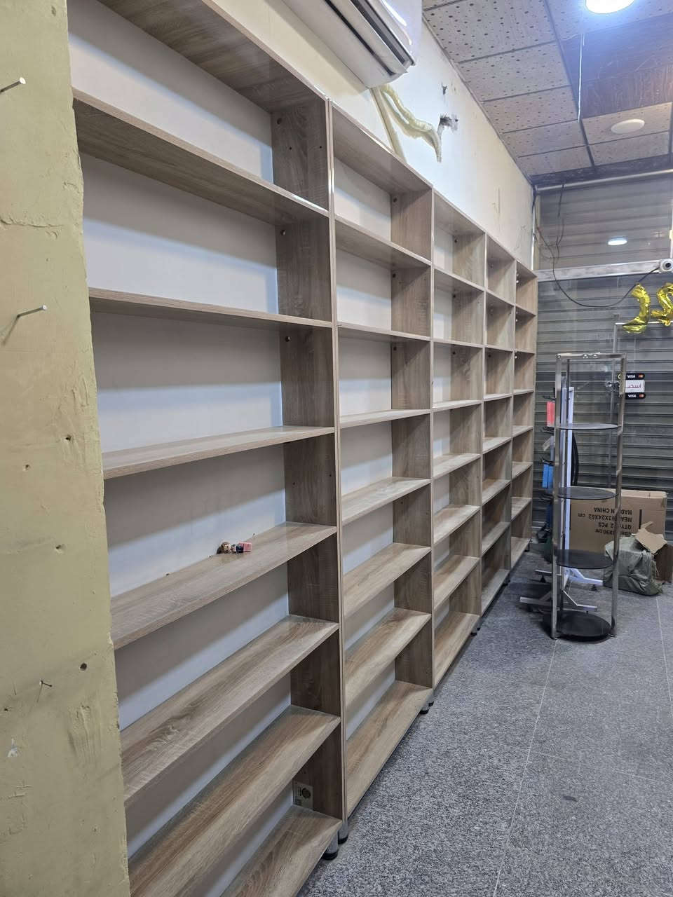 غراض للبيع رفوف عرض متر ارتفاع مترين وعشره ستاند نضارات حجم كبير باترينه عدد ٢ سبلت جديد مستعمل ٦ اشهر براد ماء ميز جام باترينه جام عرض
رفوف ١٦ رف للستفسار اتصال 
***********
