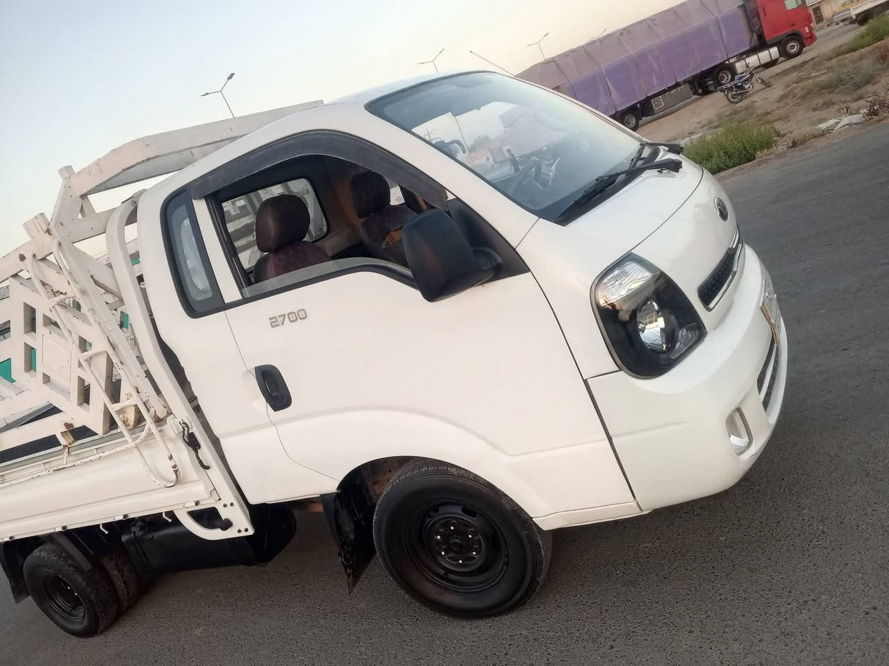 سلام عليكم سياره 13سنويه 27رقم ديالى سعر 89 كير ومحرك وشاصي مكفولات بدل بنيد بلادي ولقوطيه معدله عل بارد 
***********
