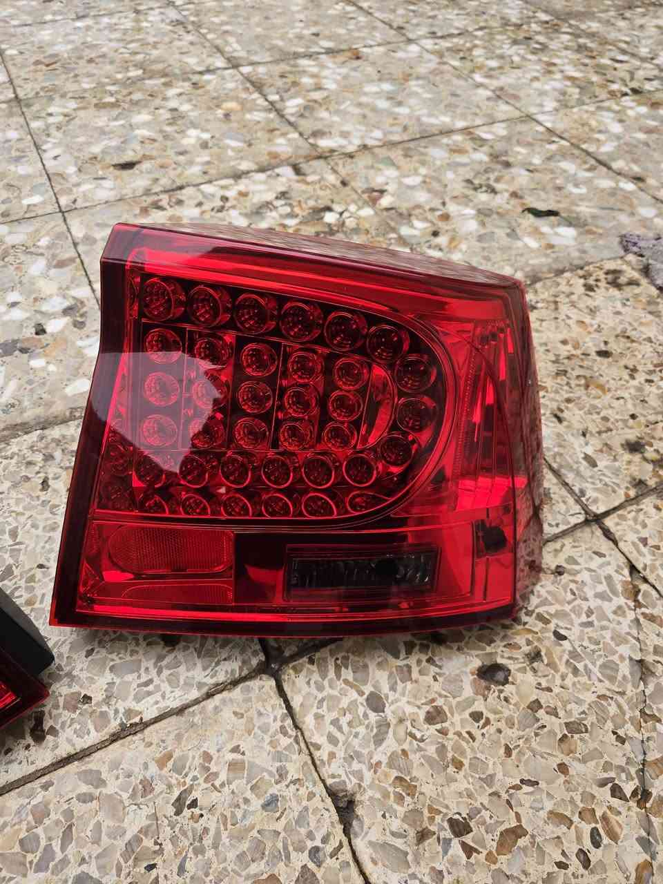 السلام عليكم بك لايت جارجر موديل 2010 تايوان اصلي 
مكاني ميسان هاتف ***********  توصيل متوفر 
***********
