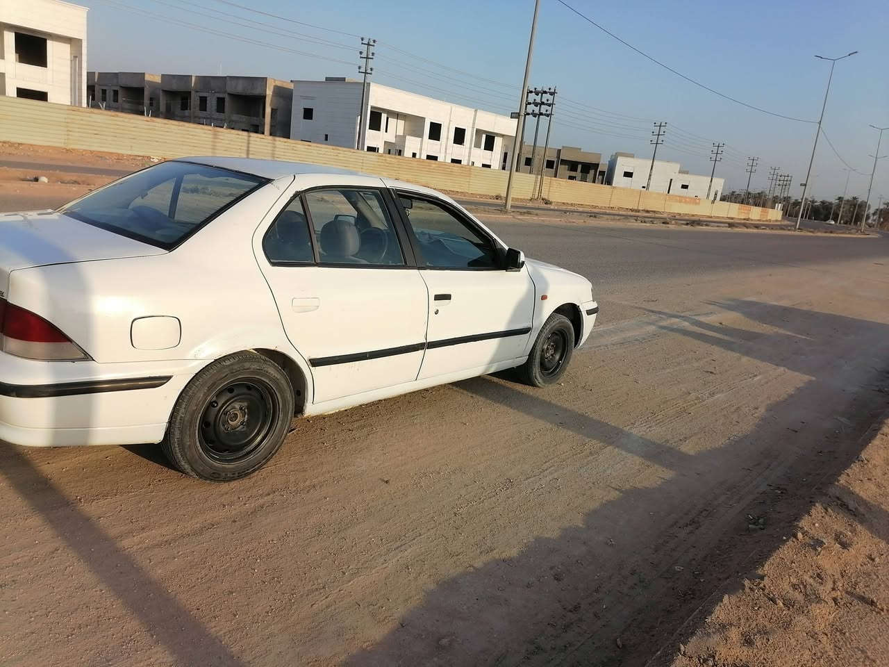 سمند مديل ٢٠٠٩ للبيع رقم دولي مكينه وكير وحداديه جديده سنويه باسمي السعر ٣٠ وبيها مجال النجف  رقم الموبايل ***********
