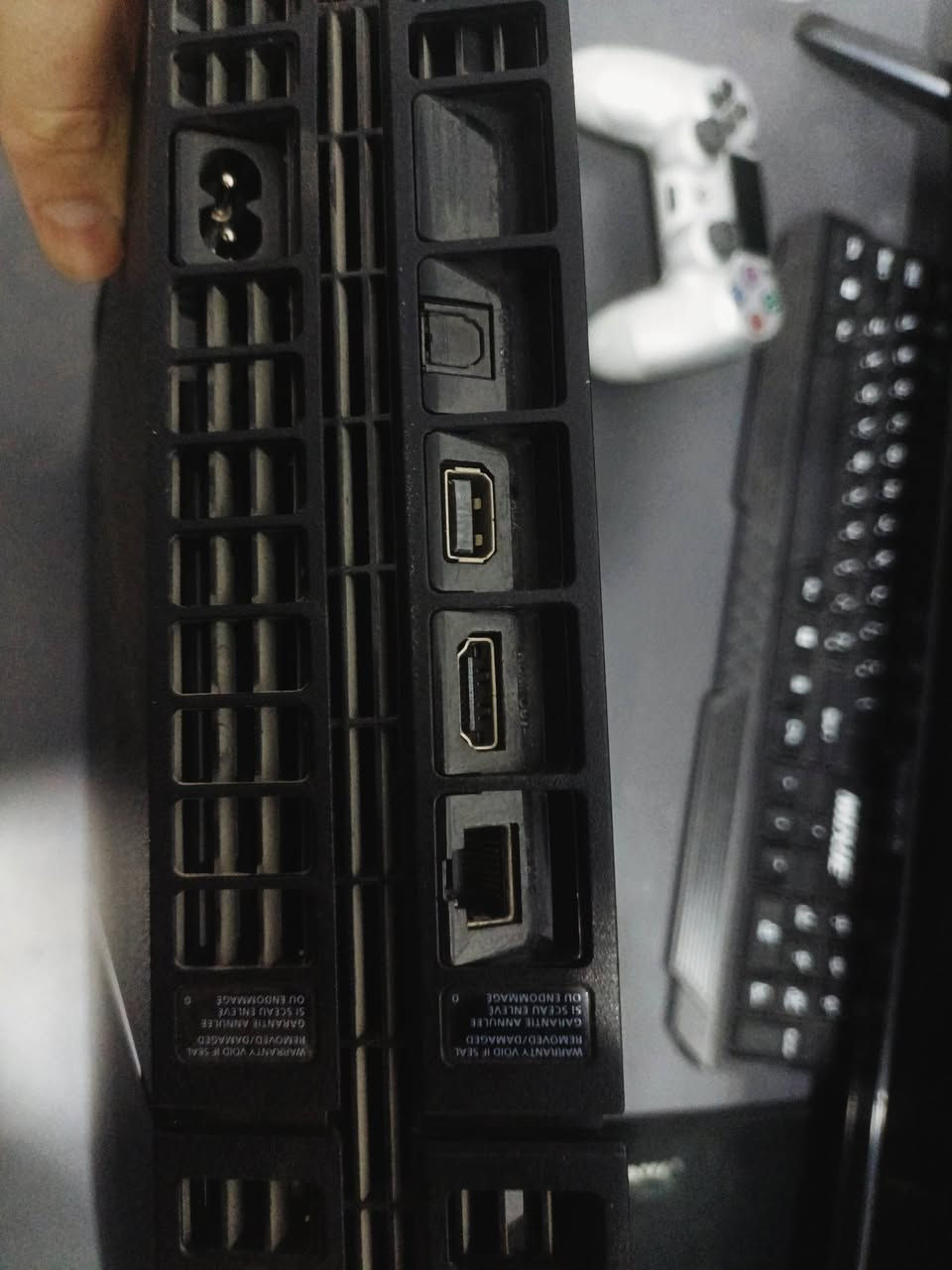 سلام عليكم
بلي ستيشن 4 للبيع او مراوس بحاسبة أو لابتوب مستخدم
يدات 2
مساحه التخزين 500كيكا
البلي نضيف ما مفتوح
للاستفسار الاتصال على الرقم ***********
السعر 220
