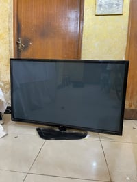 شاشتين • LG 52 • باناسونك 32