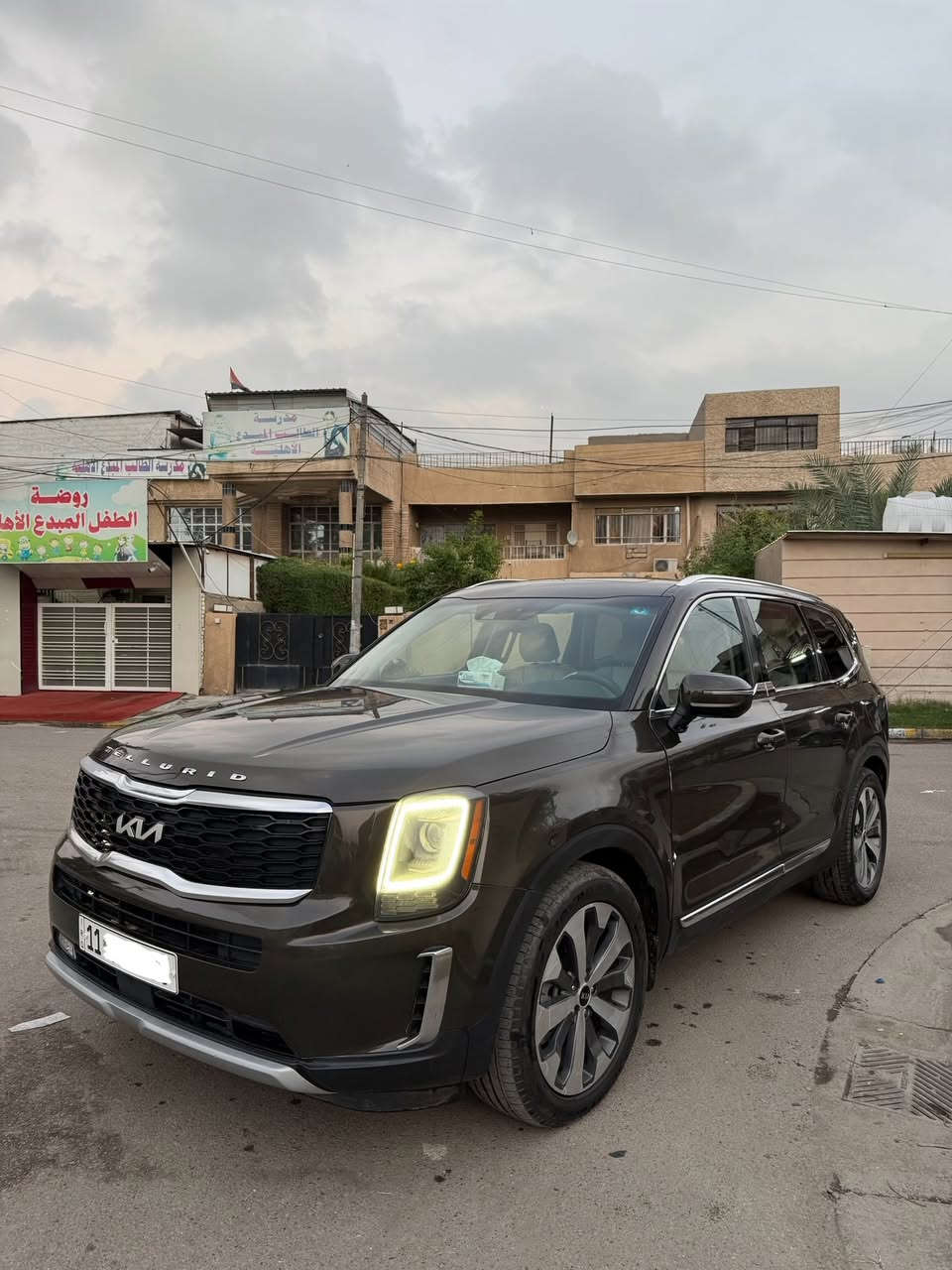 كاتب كل التفاصيل وسعر مناسب 
كيا تيلورايد  فول 1/1 vip EX شواصي مكفولة 
✨موديلها ٢٠٢٠ مسجله ٢٠٢٢  بالسنوية ✨
تحويل مباشر شرط ثاني يوم ب اي مرور باسمك 
✨السعر 186 ورقه وبيها مجال  ✨
رقم بغداد انكليزي باسمي سنويه الى 2030
تحويل مباشر شوكت مايعجبك 
ماشية فقط 54 الف فقط حقيقي 
بيها صبغ بنيد وصفحة السائق 
شواصي مكفولات وسونار مرفق وصور الضرر مرفقات 
محرك وكير نضيفات 
فئة  EX فول مواصفات 1/1 للاخير 
تشغيل بصمة (محرك + أبواب)
فتحة سلايد
أنظمة قيادة متعددة (ماوس)
تدفئة الكشنات + الستيرن + تبريد الكشنات
شاشة كبيرة + كاميرا خلفية
حساسات خلفية
رادار أمامي + نظام توقف ذاتي للحماية
شاحن وايرلس
كشنات VIP جلد ابيض منفصل + كشن كهربائي
مخارج شحن وكهرباء في كل السيارة
إضاءة نهارية LED
هند بريك بصمة + أوتو هولد + أوتو ستوب
رادارات خلفية + توقف ذاتي في حالات الخطر
تحكمات فول بكل السيارة
ويل كب جبير
محرك   6 سلندر
داخلية باللون الابيض
شاشة كبيرة 
مكاني  بغداد _ المنصور  للأستفسار: 
  *********** 
شباب كاتب كل التفاصيل الي يريد يشتري يتصل وما أقصر ويا
