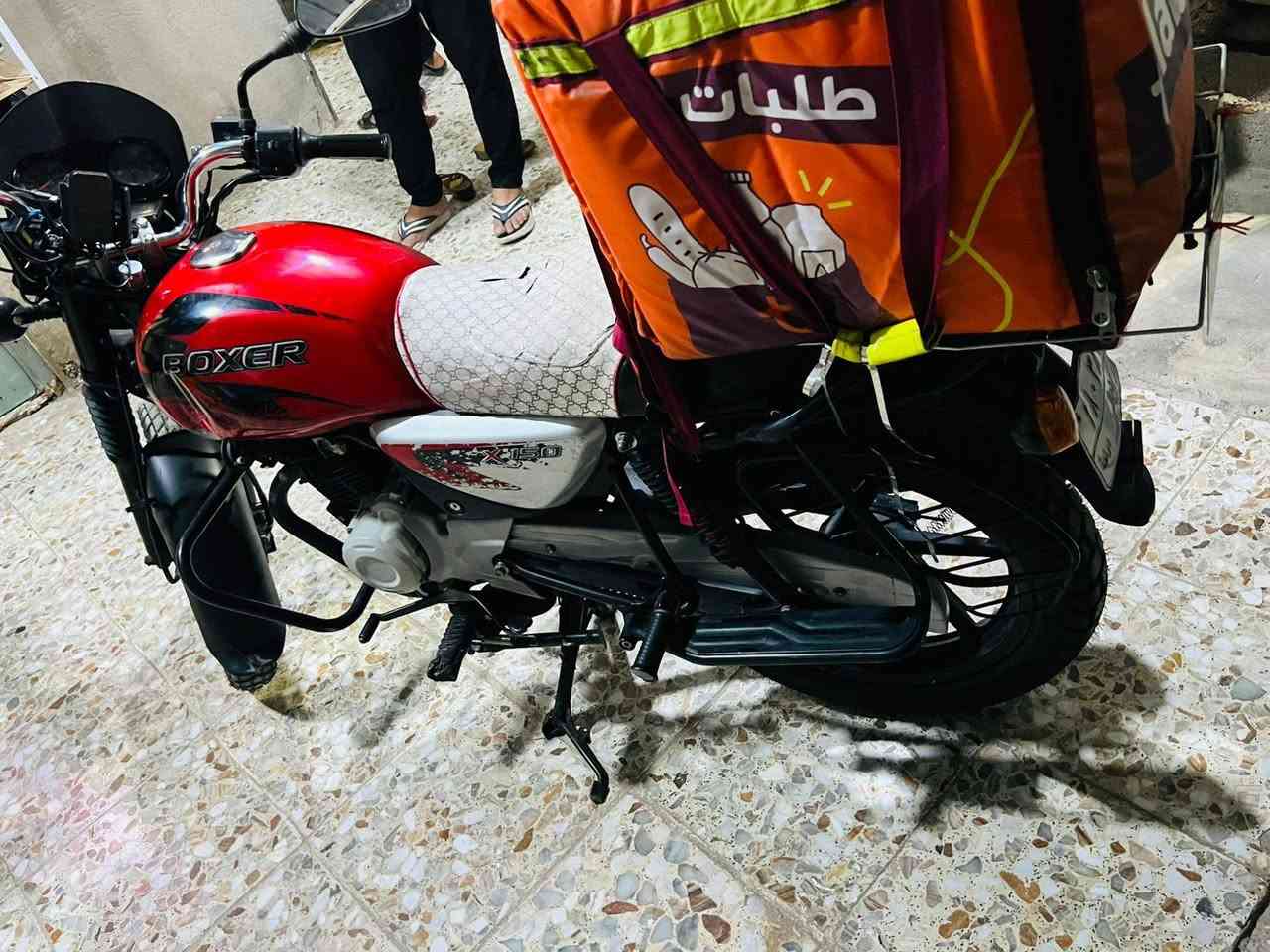 السلام عليكم بوكسر ٢٠٢٣ دراجه مابيها كل نقص تاخذها كبل للشارع مرقمه ديالى السعر بمليونين 400 الرقم واتساب وتصال***********
