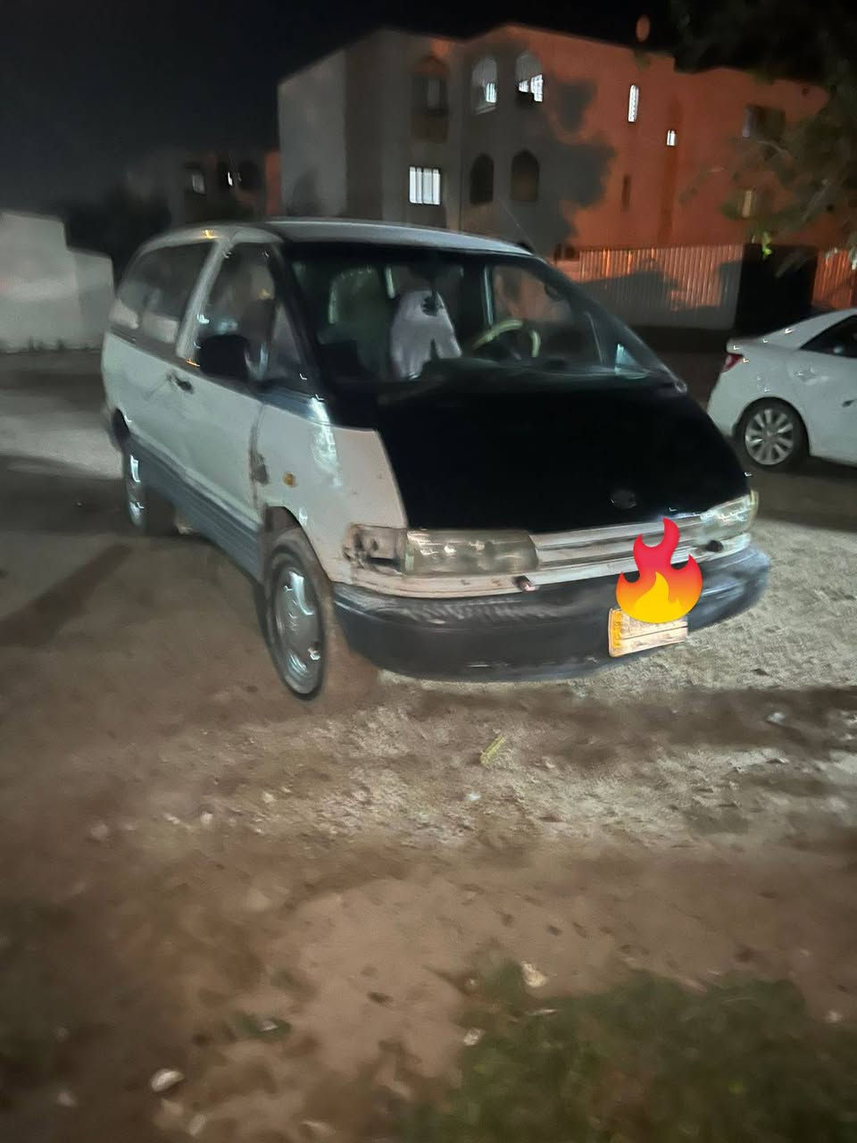 للبيع 16 ورقه شغاله اي نقص مابيها بس الكلجات مال كير تأخر بالتنمير محرك خير من الله لاتنقيص ولا تبخير رقمها بابل حمل بدون كشنات سنويه ساقطه صاحب السياره موجود تحويل كبل 
هذا رقم صاحبها بي واتساب 
وشغال خطه الي يريدها يتصل بي 
***********
