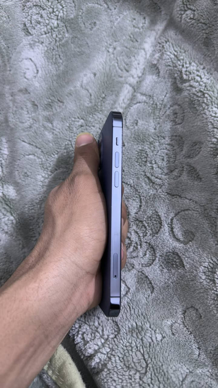 سلام عليكم جهاز 12برو مبدل بطاريةاصلية هستوني مبدلهة وسيمكرت واكف شرق اوسط سعرة275الف مكاني بغداد قرب الزعفرانية رقم ***********واتساب فقط
