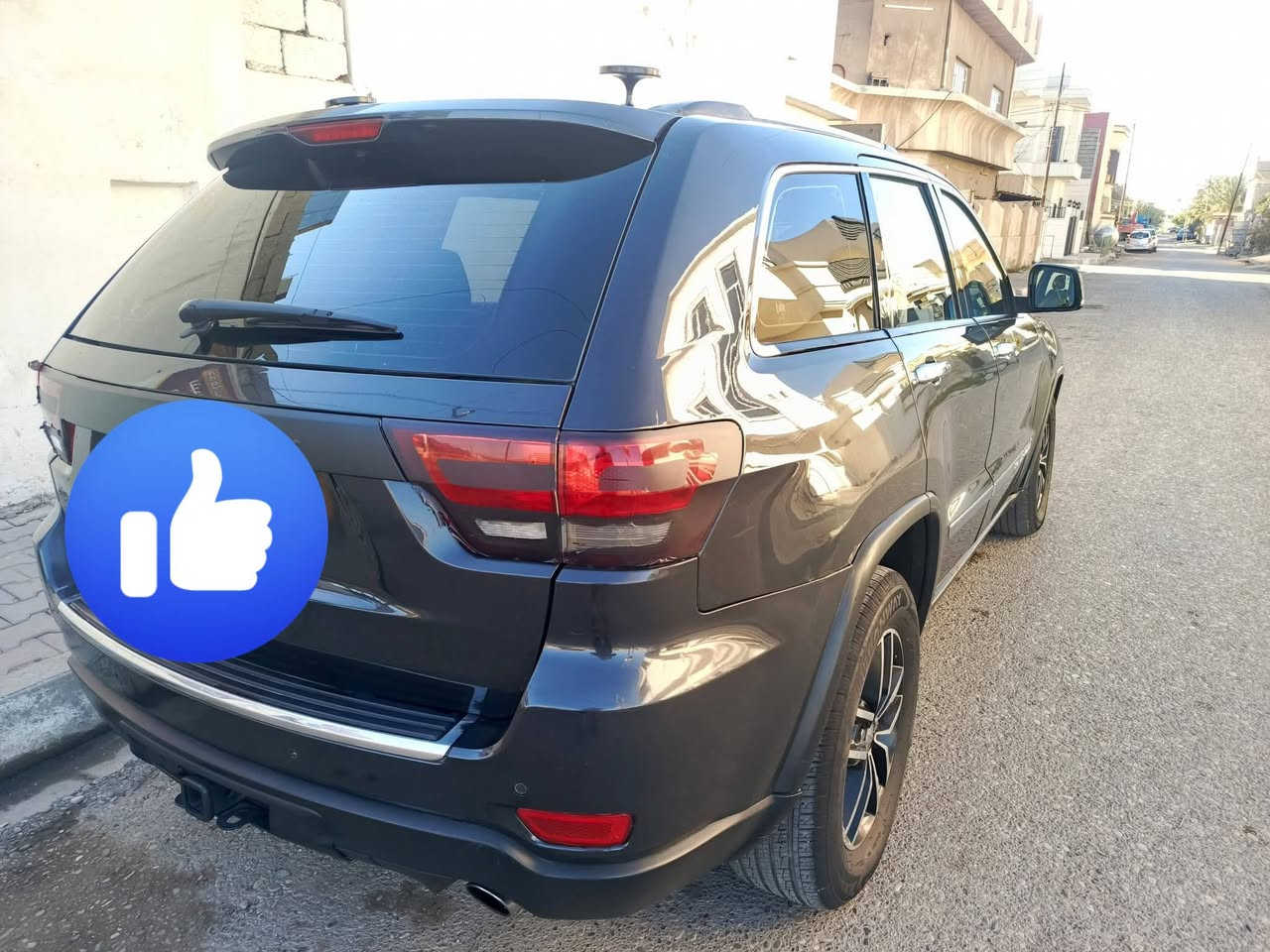 سلام وعليكم للبيع جيب هيمي 5700
فول مواصفات سومنت
اعلا فئة موديل 2011 رقم بغداد دولي مشروع وطني 
سيارة داخله كلين  بدون ضرر بيه باب سكن وبونيد تجاري بدون حادث بدون دواخل بدون ارباك سياره مخلصه فول مفوله  بيه صبغ مكانات ابيع حزام كير محرك اكسل شرط تو ويل مو فور ويل مرغوب سعر 140 وبي مجال مكان كركوك باقي التفاصيل اتصل  رقم ***********
