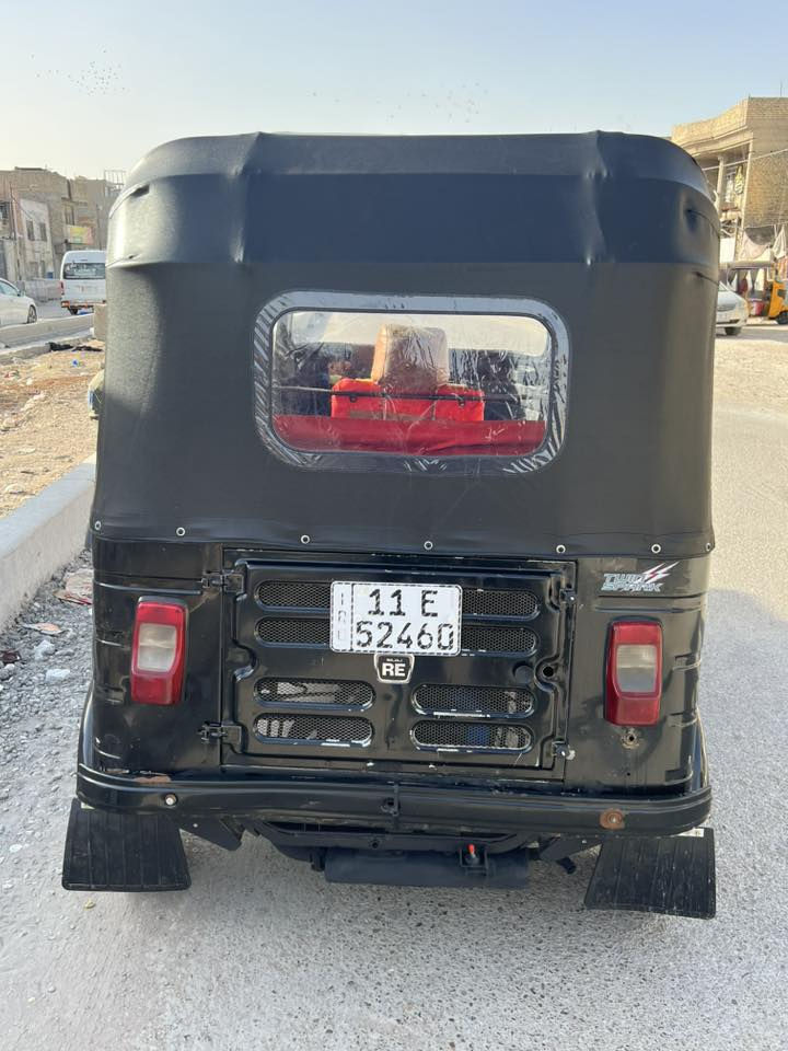 سلام عليكم تكتك البيع موديل 2020 شهر 5رقم نكليزي تحويل ثاني يوم تكتك جاهزه كهربايات مكينه ناعمه بيه بس ضربه 
بل غد معمر مكاني مدينه الصدر جوادر سعر التكتك (6250)
سته مليون وميتين وخمسين ألف بيه مجال بصيط رقم موبايل (***********)
