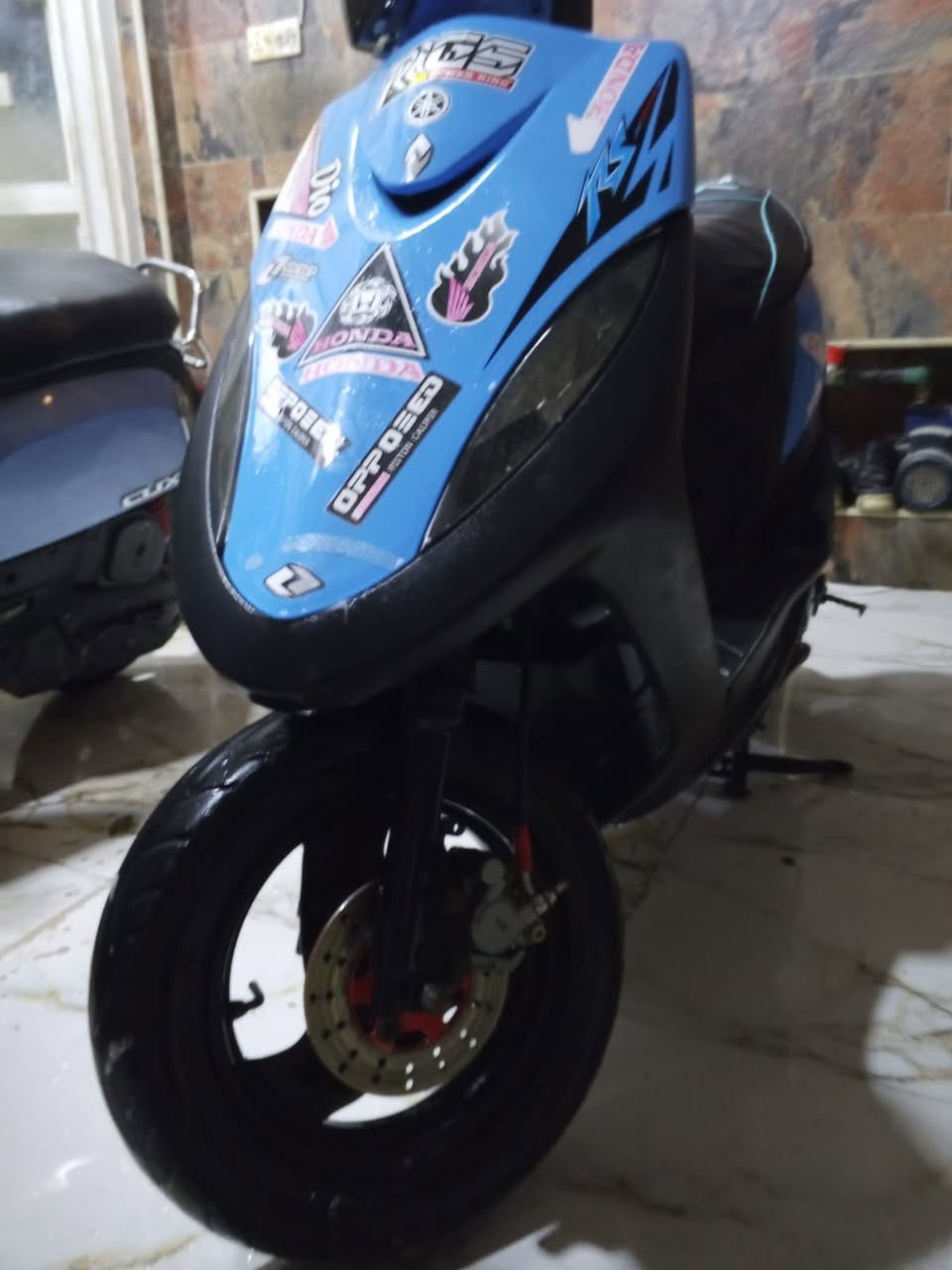 سلام عليك ماكس عدله البيع بوشه خمسه وخمسين دراجه نكره سلف شرط شلعه قويه وحلوه بيه قبق فلاوين وصالنصه رياضي ويدات رياضي وشيال رياضي وشيال ثاني راجع وقطره مال دهن بيه وكشن رياضي وبيه غراض بعد مكاني ناصريه مركز تضحيه***********
