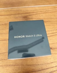 ساعة جديدة صار سبوع من فتحتهة من الكارتون   جديدة شخط ما بيهة وكارتونه...