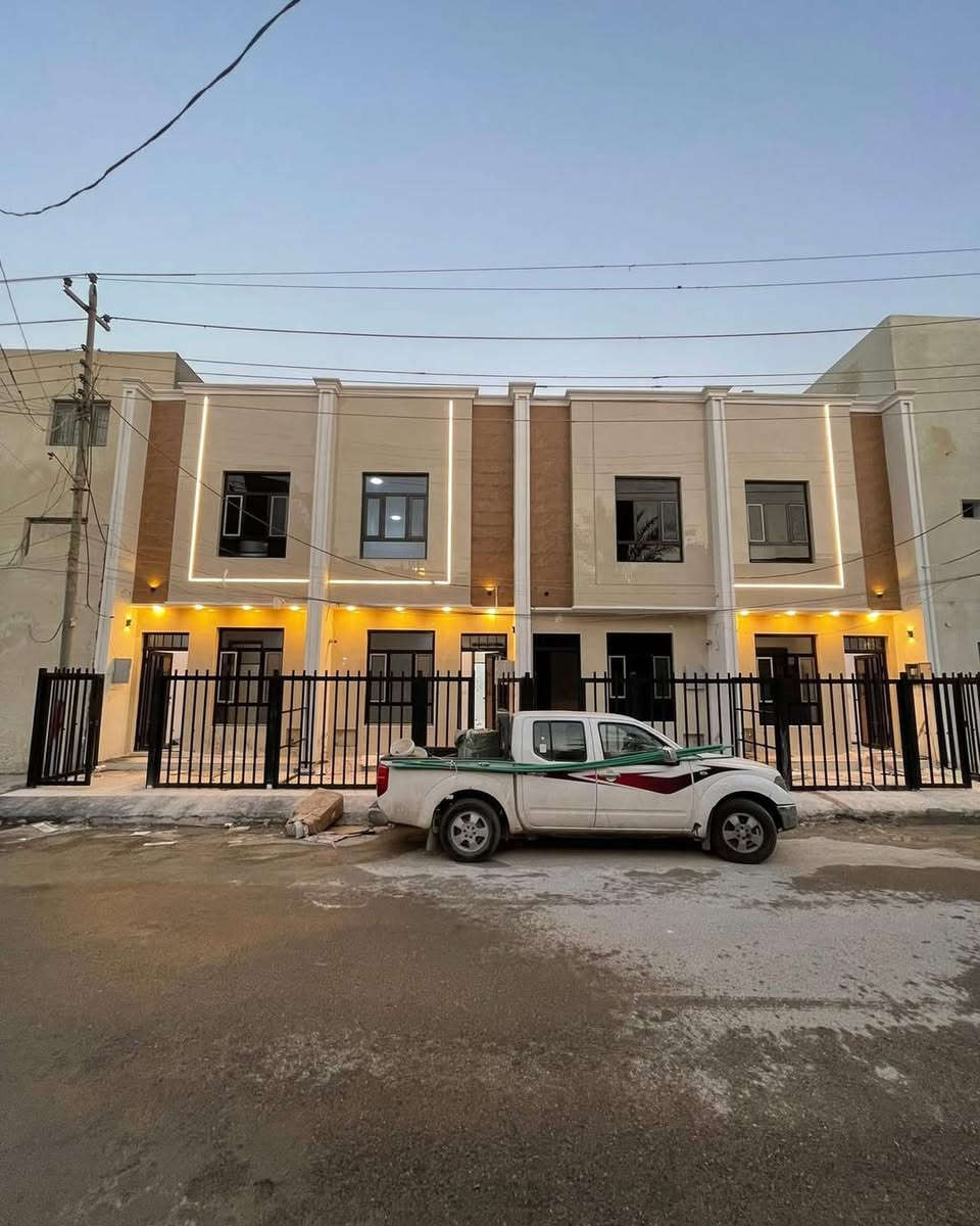 مشتملات 50 متر للبيع.
العدد 6 مشتملات 🏠😍

في منطقة حي الجهاد 
 ضباط المعوقين  قرب شارع المضخه خلف شارع 60 في حي الجهاد 

 

بناء سنة 2026 بناء درجى اولى 

طابقين ونص. 

الطابق الأرضي. صاله +مطبخ + حمام. +منور

الطابق الثاني غرفتين. نوم +حمام 

الطابق الثالث عرفة نوم  + بيتونه +سطح 

السعر والاستفسار الاتصال *********** 📞📞مكتب الشهم للعقار 🏠
