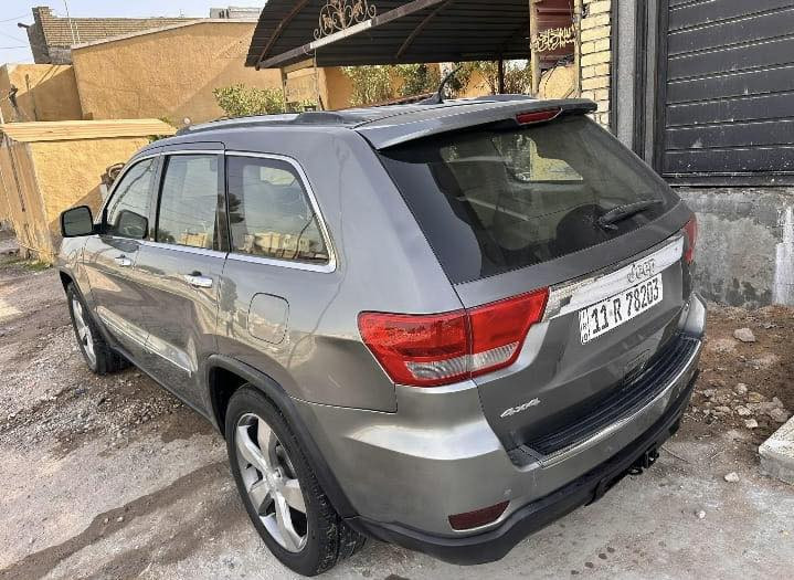 جيب 2011 فول ١/١
اوفر لاند بيع او مراوس
بانوراما + بصمة ابواب + بصمة تشغيل + صندوق كهرباء
تدفئة وتبريد بالكشنات وكشنات جلد + تدفئة كشنات خلفية + تدفئة ستيرن / حساسات امامي خلفي رادار شاشة كبيرة كامرة خلفية ماوس تحكم وضعيات قيادة 
حادثها جاملغ خلفي من امريكا وهنا ببغداد بنيد جرد وصبغته ومسطرة صندوق بدون دواخل رقم بغداد مكاني بغداد  
***********
***********
