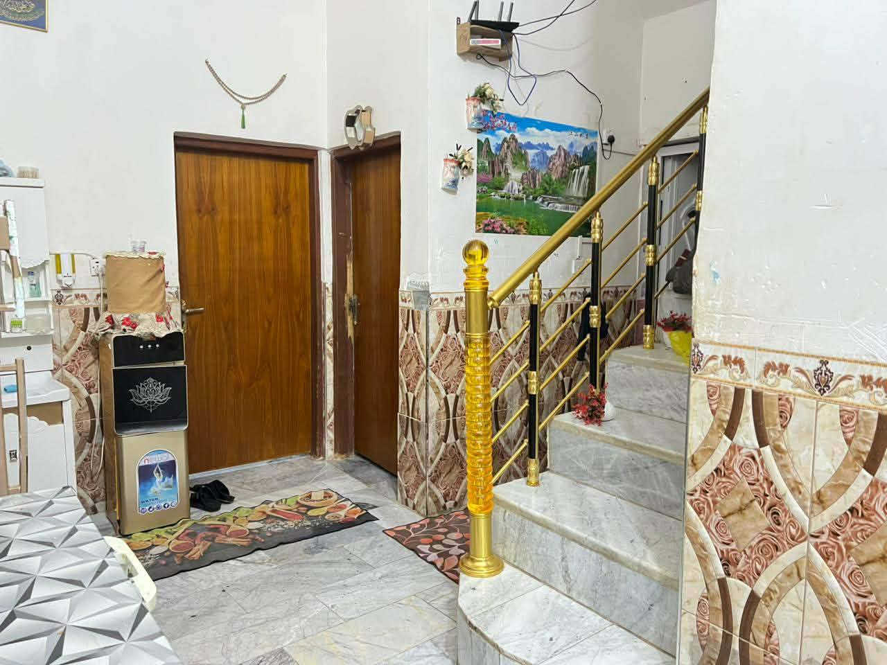 بيت للبيع زراعي مساحة ٢٠٠البناء كونكريت مسلح الارضيه مرمر غرفتين ومطبخ وديوانيه وصاله البيت بناء درجه اولى السطح شتايكر مكانه دجين قرب حسينية مسلم بن عقيل


**إذا كنت صاحب هذا الإعلان وتريد حذفه لأي سبب، رجاءا أرسل رسالة إلى الدعم الفني**