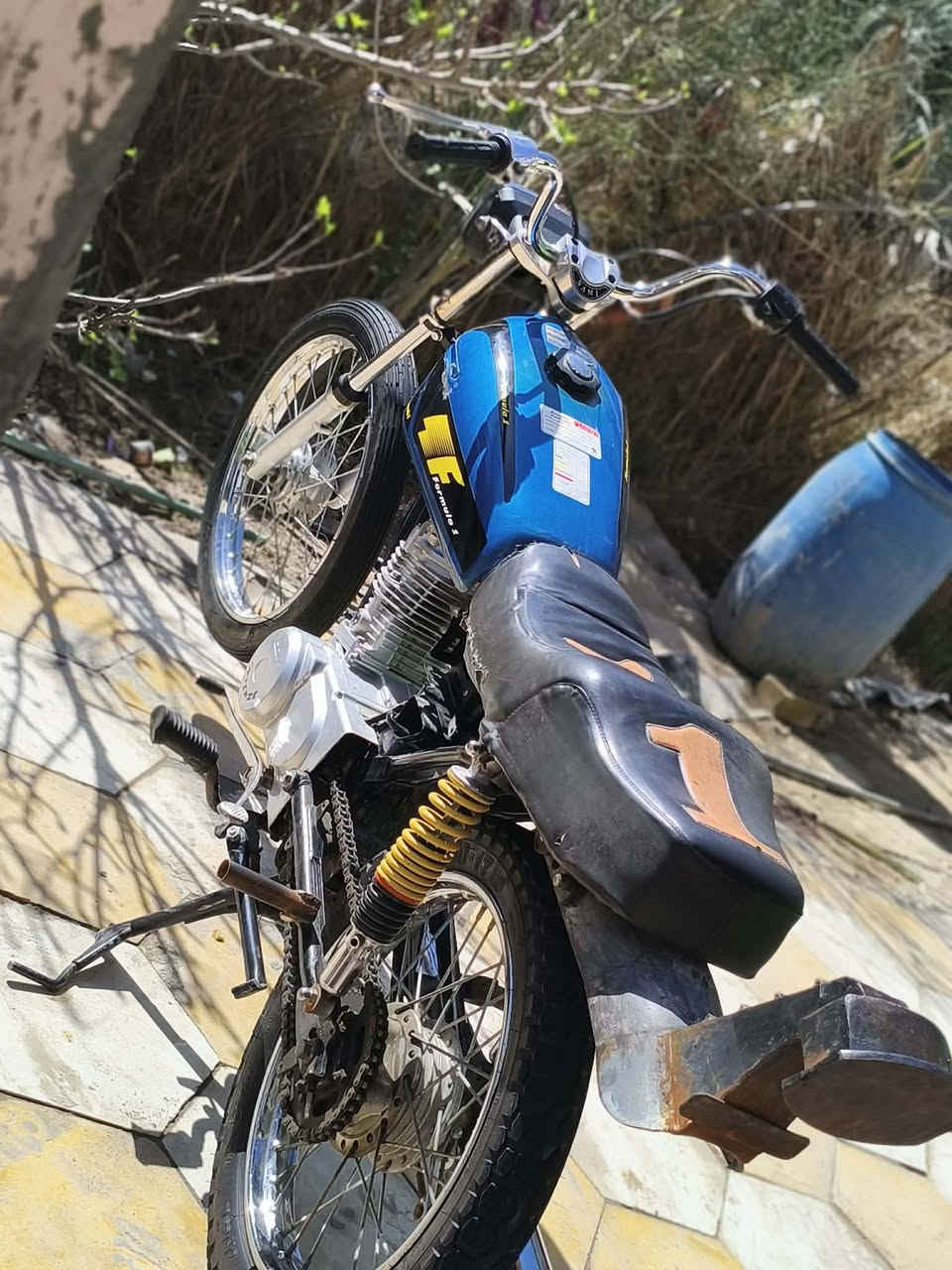 سلام عليكم انتنس مديل 24  دراجه خير من الله سعر 400 او بيها مجال للشراي مكاني كربلاء اوموجود خاص +رقمي  ***********
