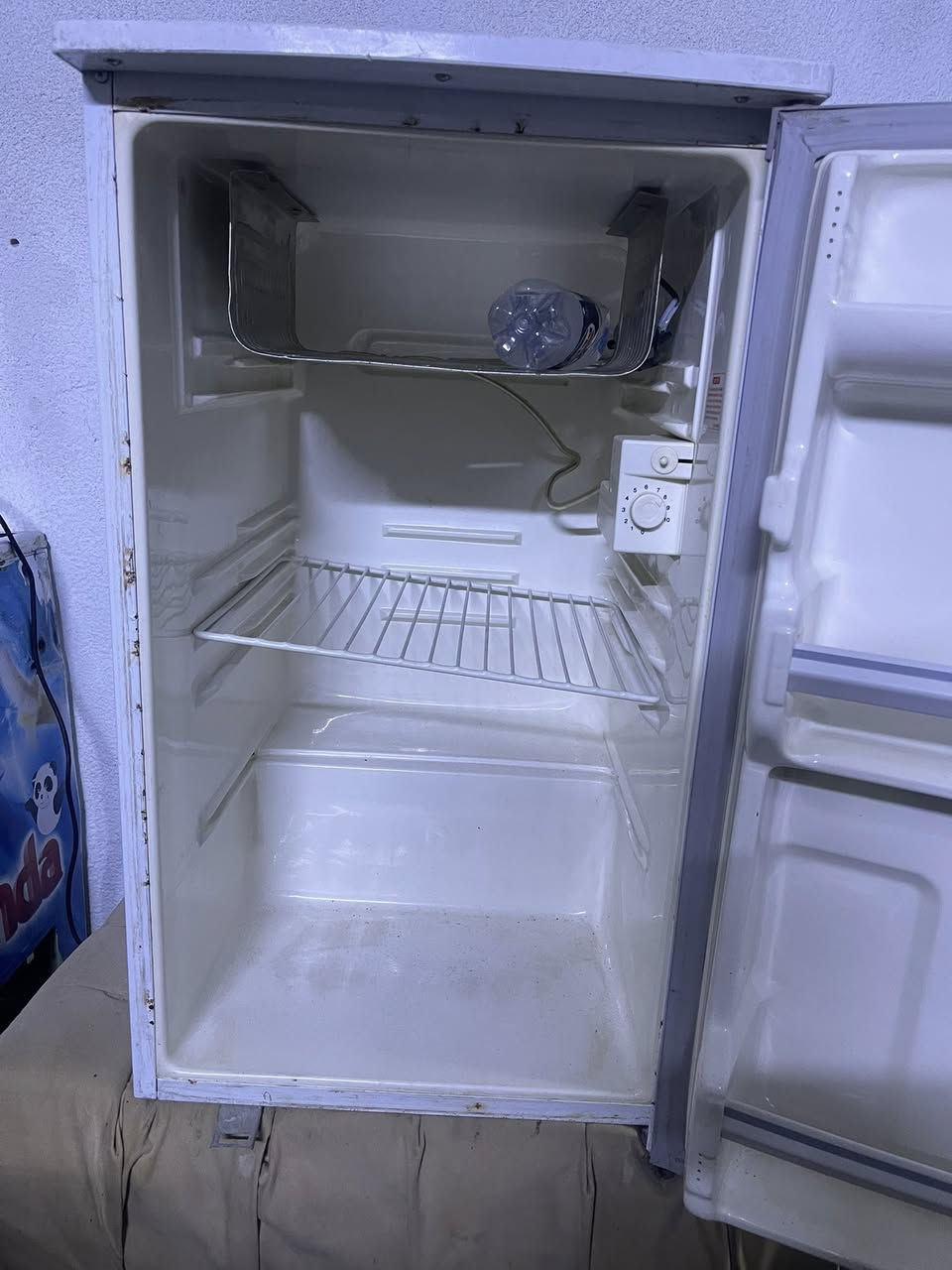 ثلاجه صغيره شرط الشغل باله مال كويت نوعيه ستار تيك خمس نجوم العنوان بصره  ***********
