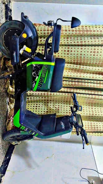 دراجه r7
‏سلام عليكم شباب عندي دراجة كهربائية للبيع R7 دراجة نظيفة خمس بطاريات كبار ثلاث أنظمة تشغيل بها ‏ دراجة كاملة ما أبيها أي عطل ونظيفة يحب يشتري موجودة شركه كوريا والله 

  ربط موبايلي ابلوتوث وصوت عالي جدا ✅

موديل 2025✅

اربع سرع✅

ملف/1500 ✅

سرعتها 80 حقيقي بتطبيق ويلز بس تطلع بل شاشه 109✅

تمشيك 60 كيلو متر✅

ما بيها اي عطل ونظيفة✅

دبل اسويج✅

دبل كارت تشغيل ذكي✅

سعتها 30 امبير✅

وبصمه وحده تشغيل عن بعد✅

 اشاير يمنه/ يسره وهورن قوي وليت عالي ناصي ✅
 
والله بس ثلاث شحنات شحنتها
الرقم : ***********
الاستفسار عن هذا الرقم فقط واتساب واذا تحبون راسلوني ماسنجر وإنشاء الله ما اقصر وياكم بسعرها 
عنوان بغداد الدوره
