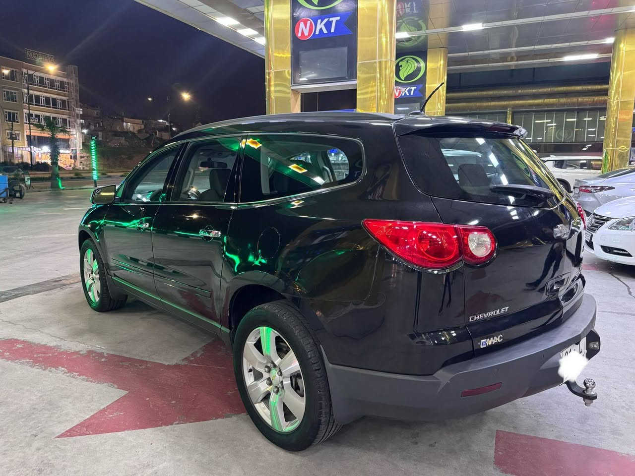 شوفليت ترافيرس موديل 2011
خليجي شركه منصور السيارة
بدون صبغ عدا جاملغ خلفي بخ فقط
ماشيه 130 الف كيلو متر
محرك  6 سلندر حجم محرك 3600
كير ومكينه بشرط مامفتوح
حجر صالنصه بلادي كهربائيات كله شغال بشرط 
فور ويل 4X4 كامره خلفيه حاسه ويل كروم سويج كنترول
حداديه امامي وخلفي جديد 
سنويه بأسمي مجدد لغايه 2030 تحويل وكاله حاضر
مكان سياره سليمانيه
سعر السياره 113 ورقه بي مجال بسيط
رقم تلفون ***********
