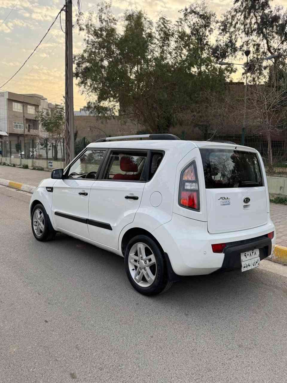 كيا صول ٢٠١١ خليجي
داخل احمر بلادي
نص مواصفات
گير ومحرك بالشرط محرك ١٦
كوبون بنزين موجود
السياره بدون ضرر بيه اماكن صغير كارت وتاتو بدون معجون بدون اي دعم وعندي صور قبل التصليح
سعره ١٠٦ وبيه مجال
***********
*********** كركوك, العراق
