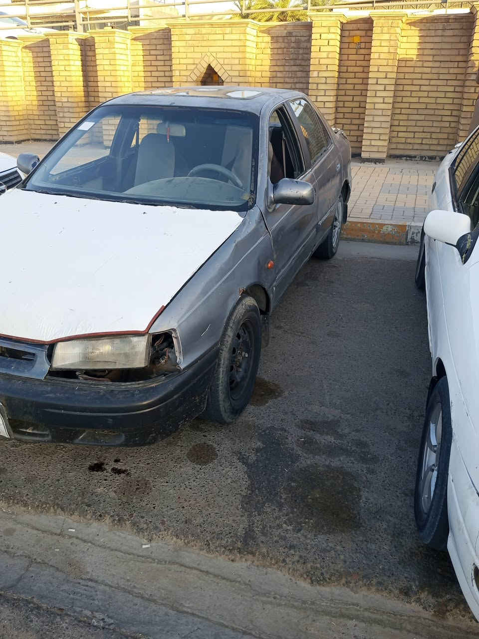 هونداي النترا موديل 92 رقم انبار انكليزي 
هزه جديده سنويه الحد 28 مصفره غرامات 
تحويل مباشر كير فول محرك مال كصه فول صار اسبوع من شديته باتري جديد سياره مال جناي يرادلها اشويه ترتيبات السعر 18 بيها مجاب شي بسيط مكانها الانبار كرمه 
***********
