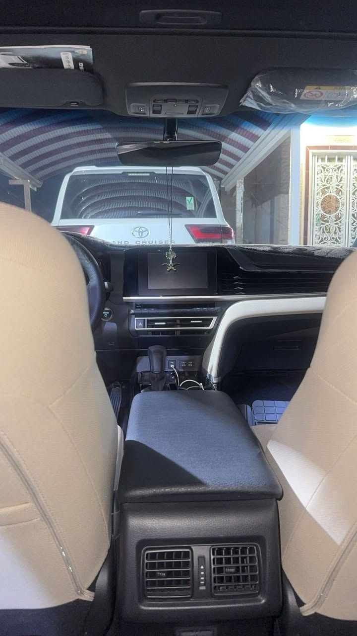 سلام عليكم 
للبيع كامري مديل 2025
وارد عبدالطيف جميل 
مكفوله كفاله عامه  
ماشيه 23الف 
مغلف بچم نانو اصلي 
رقم بغداد 
سياره فتحه 
حساس امامي خلفي 
برده خلفيه 
السعر 265 وبيه مجال 
الاستفسار ***********￼
مكاني بصره
