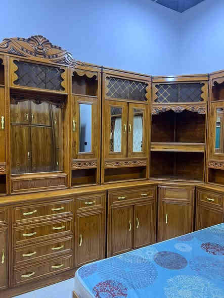 توجد غرفة نوم هودج قطعتين أربعينية ام توج جديده طك ستخدام جدا قليل متكونة من 6قطع نضافة فول هية ودوشكها ضغط اصلي السعر مليون 400 العنوان الرمانة الاستفسار علرقم ***********
