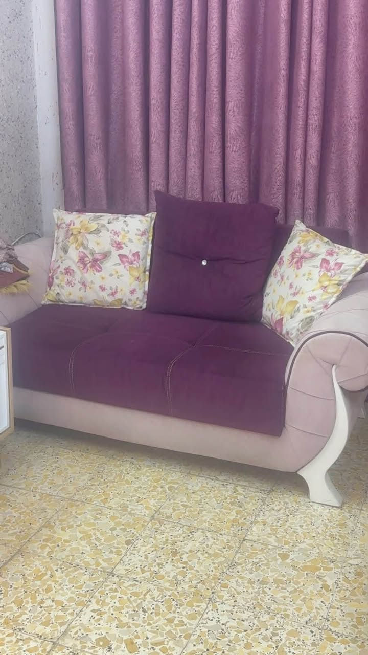 طخم قنفات خشب زان 7 مقعد للبيع تركي سعر 600 الف وبي مجال للاستفسار *********** عنواني شارع فلسطين
