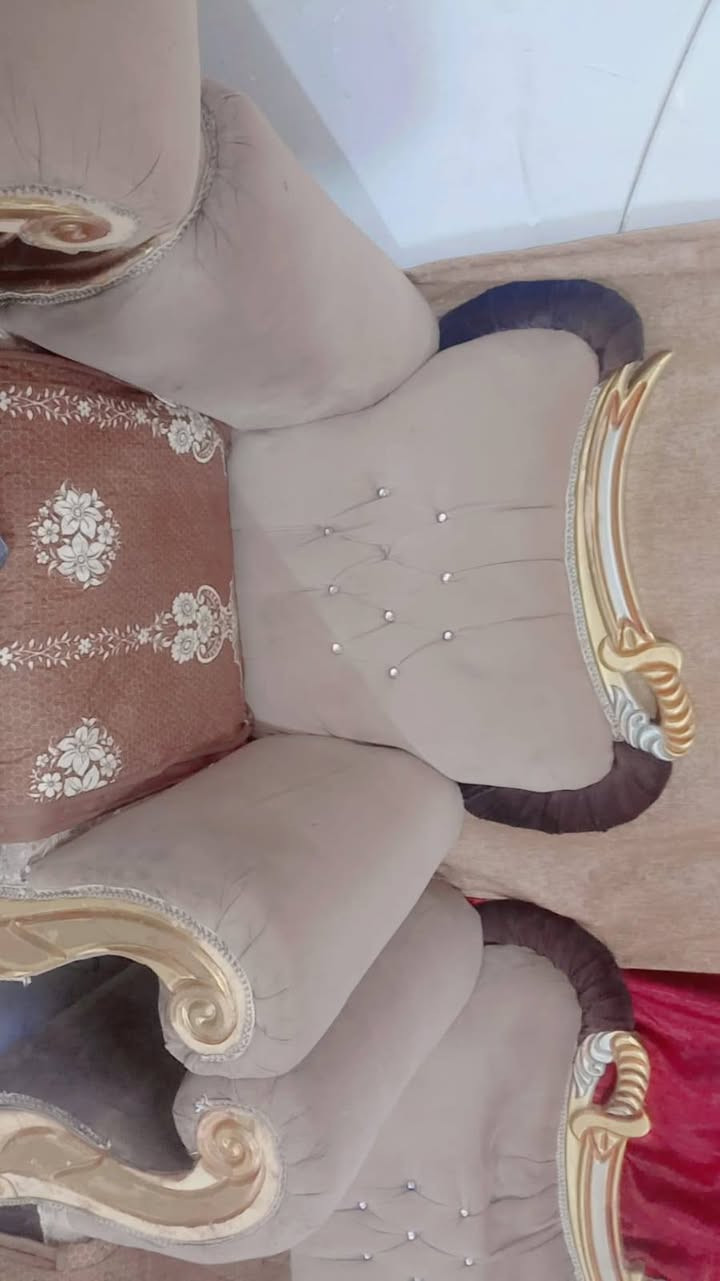 سلام عليكم ورحمة الله وبركاتة عندي هاذا تخم 10مقاعد     للبيع المكان بغداد الطوبجي السعر 300بي مجال حيل بصيط هاذا رقمي ***********متواجد علا جميع البرامج
