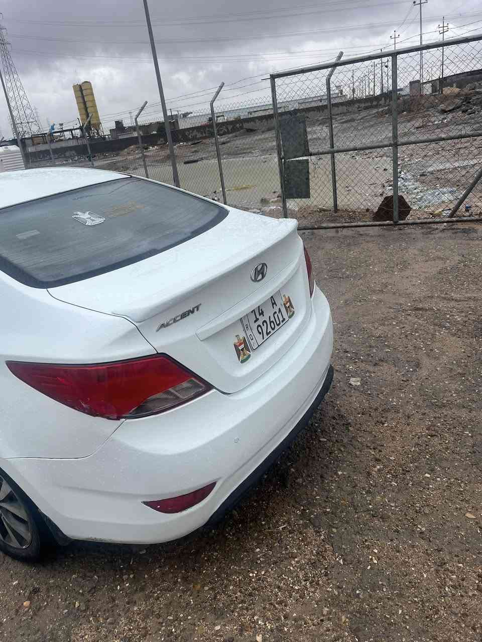 السلام عليكم ورحمة الله للبيع اكسنت موديل 2016خليجي 
السياره كفاله عامه من الضربه مكينه وكير كفاله حداده جديده تايرات انضاف غرفه جديده السياره جاهزه كل نقص مابيهه 
علمن السياره مصبوغه جماليه اثر جراد رقم بصره استوه طلعته سنويه بسمي العنوان البصره حي الحسين السعر 80
للتصال فقط اتصال ***********
