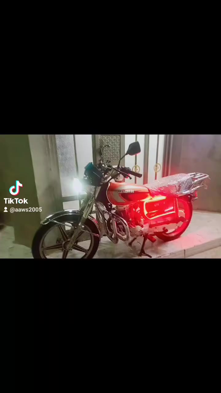 السلام عليكم ماطور خمسة كير محرك شرط لاصرف لابخار كهربائيات كلها شغال سلف لايت امبيثري سماعات بلوتوث تايرات جدد ماطور نضيف مابي أي عيب سعر 290 مكاني كركوك ***********
