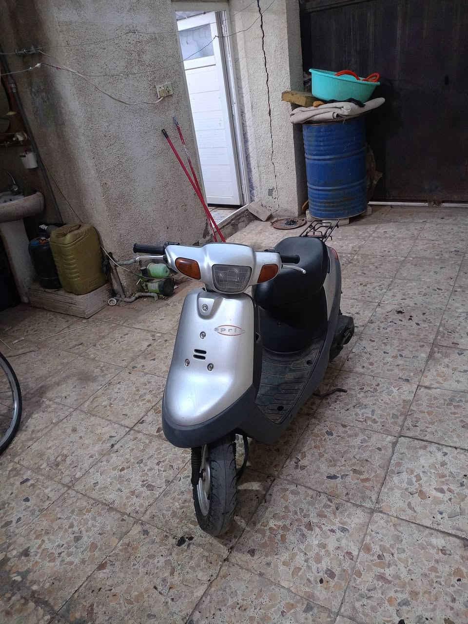 سلام عليكم دراجة بطه أو Yamaha jog aprio49cc موديل 2003 صارلي أربع أيام من طلعتهه من المعرض دراجة كلشي شغال بيهه شلعه كلش قويه متروكه حته ماطلع بيهه غير مرتين الشراي خل يتفضل علىخاص أو اتصال رقم الهاتف فقط أثير ***********

عنوان كربلاء حي العامل المنطقه الثانيه مقابيل جامع الغدير فرع اطارات الكرار

