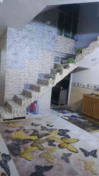 السلام عليكم بيت البيع البلديات الضباط الثانيه اول فرع عن شارع لعام معه محل ***********
