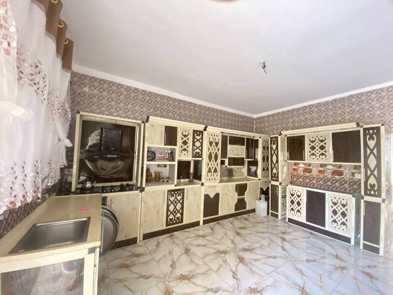 السلام.عليكم
عدي هاذ الكاونتر متر 16 لبيع نضافه 95\100
التواصل على الرقم(***********
