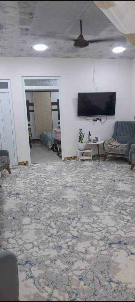 بيت100م بنجا علي حيل مرتب😍ماء كهرباء تبليط فرع هادئ**خلف المستوصف قرب جامع حاجي رشيد🥰

#السعر*32وبي مجال

***********واتس
***********
