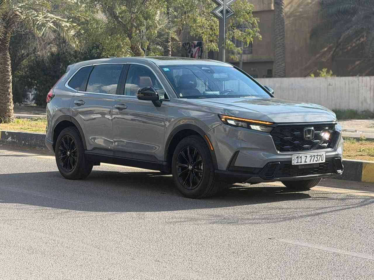 سلام عليكم 
هوندا crv 2023 sport 
حجم المكينة 2000 هايبرد 
ماشية 36 الف
فور ويل 
المواصفات بصمة دخول ذكي 
فتحة سقف 
كشنات جلد وكهرباء وتدفئة 
قطعتين تبريد 
رادار امامي وقيادة ذاتية وتحديد مسار 
السيارة مصبوغة عام بجم كبس خلف كبس 
رقم الشاصي مرفق أسفل الصور 
السعر 169 ورقة 
مكاني بغداد 
***********
