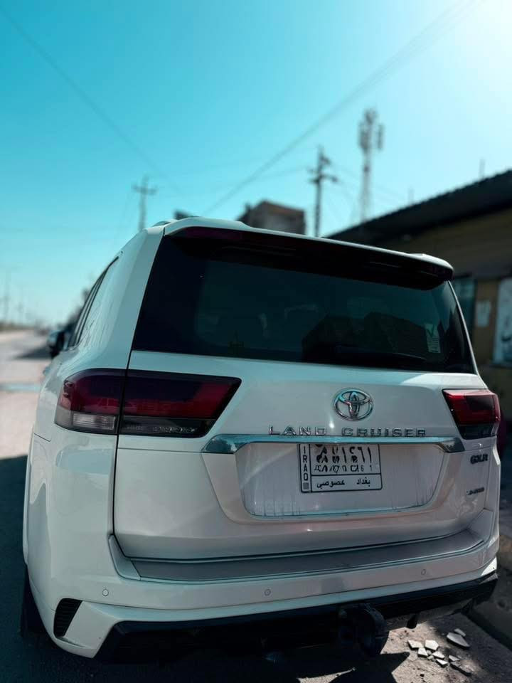 لاندكروز 2022 GX محدثة GXR بدون فتحة رقم بغداد بأسمي تحويل ثاني يوم مكفولة بس بارد بسيط بخشم البنيد مرفق بلصور 
للبيع فقط بدون مراوس
للأستفسار الاتصال على الرقم
*********** 
مكلف بلنشر
