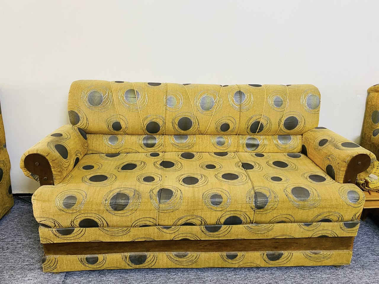 تخم 6 قطع نظيف تسكام
السعر 270 بي مجال الديوانية مركز


**إذا كنت صاحب هذا الإعلان وتريد حذفه لأي سبب، رجاءا أرسل رسالة إلى الدعم الفني**