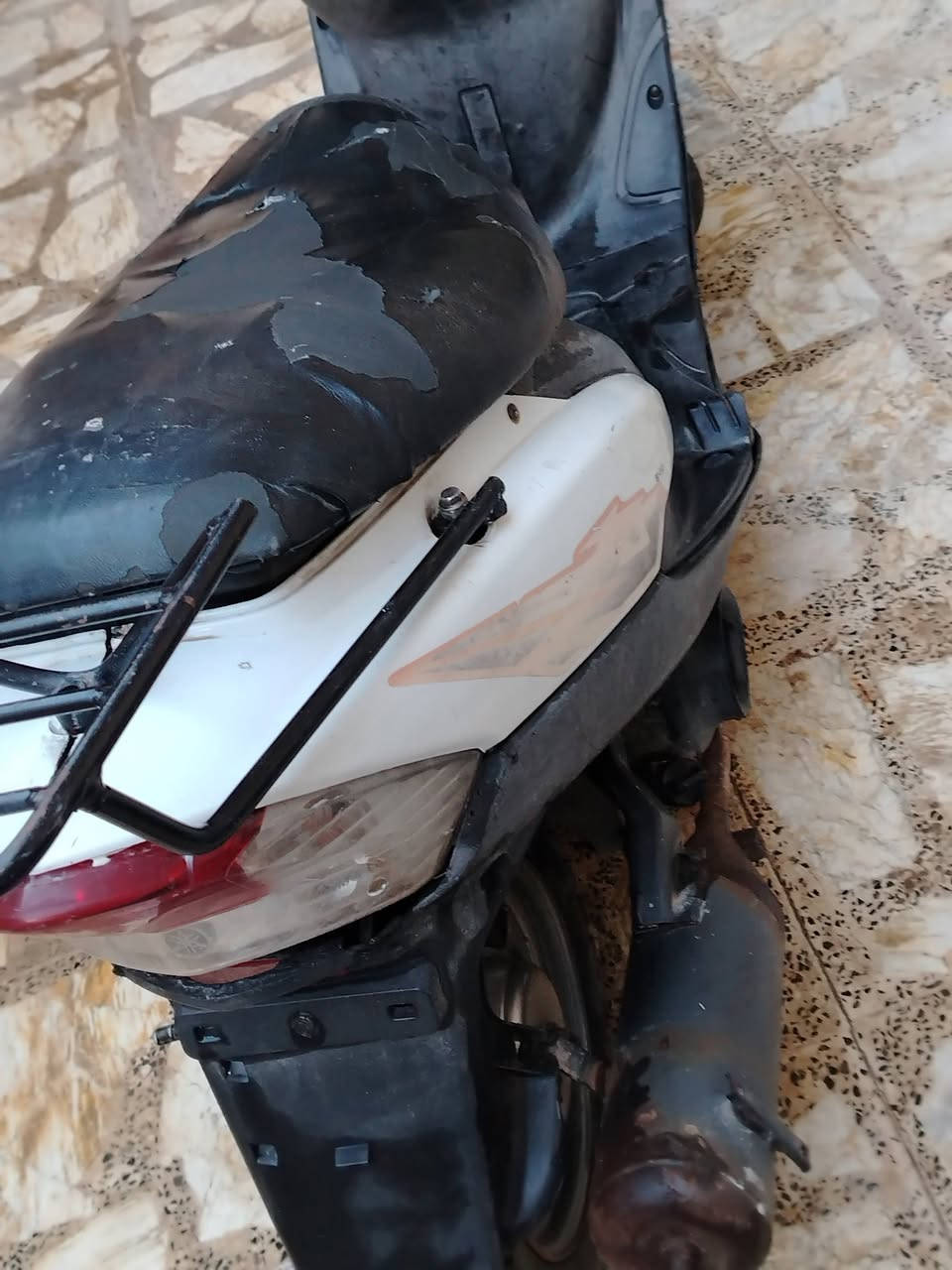 دراجه ماكس للبيع البوشه ٥٥ دراجه بلاديه كفاله عامه بس نقص باتري السعر 450 وبيهه مجال بسيط مكان بغداد رأسه العبيدي شارع عشرين الرقم *********** وبي وتساب اتصل وتدلل
