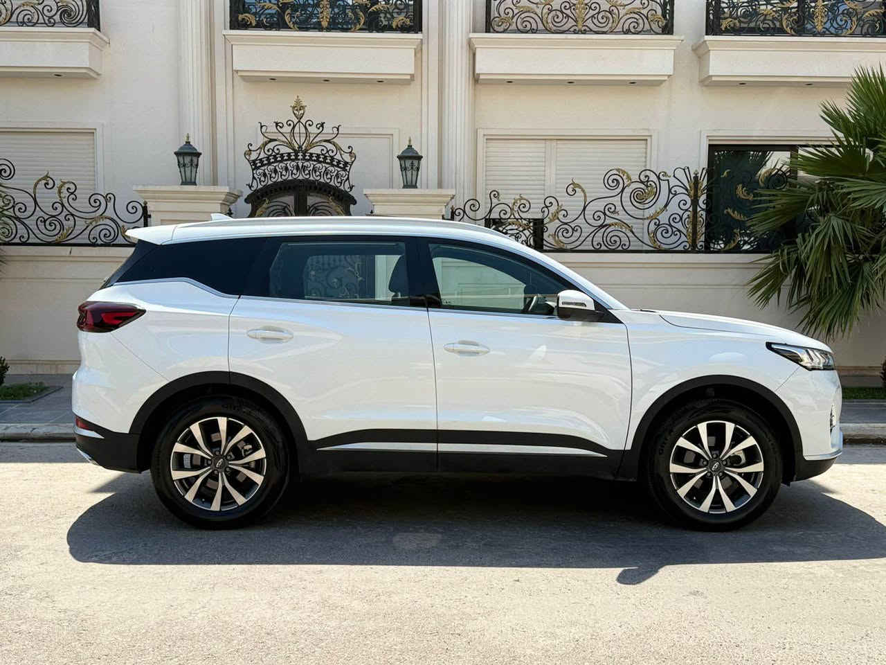 chery tiggo 7 pro +
2022زماني شريكه  
فول مواصفاته  
پانورامه كوشين جلد كاره باي 
گيچ الكتروني به سمه شه غال
تبريت مه ركه زي
شاشه ئايپاد كاميره 360  پينج كاميره  
سندوق شه فت  كامل مواصفاته
سياره ك 28 هه زار روشتيه  
بي بوياغ يه ك PDRهه يه
هيچي نيه لوكه  به ناوي خومه 
موو شت تازه يه  به شه رتي ته عويل غرامه   
هه موو شته ك سعر138 وه رقه و مه جال
(***********)واتساپ أربيل, العراق

