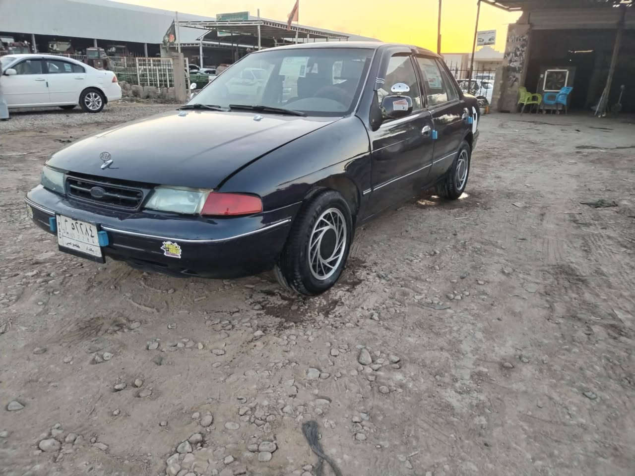 سلام عليكم سياره سيفيه موديل 94رقم بغداد تحويل مباشركير مكينه جديد مفتوح جاهزه للاخير ما بيها اي نقص ابد صبغه جديد حدداديه جديد جاهز اللخير مكان السياره واسط الزبيديه اتصل ***********
