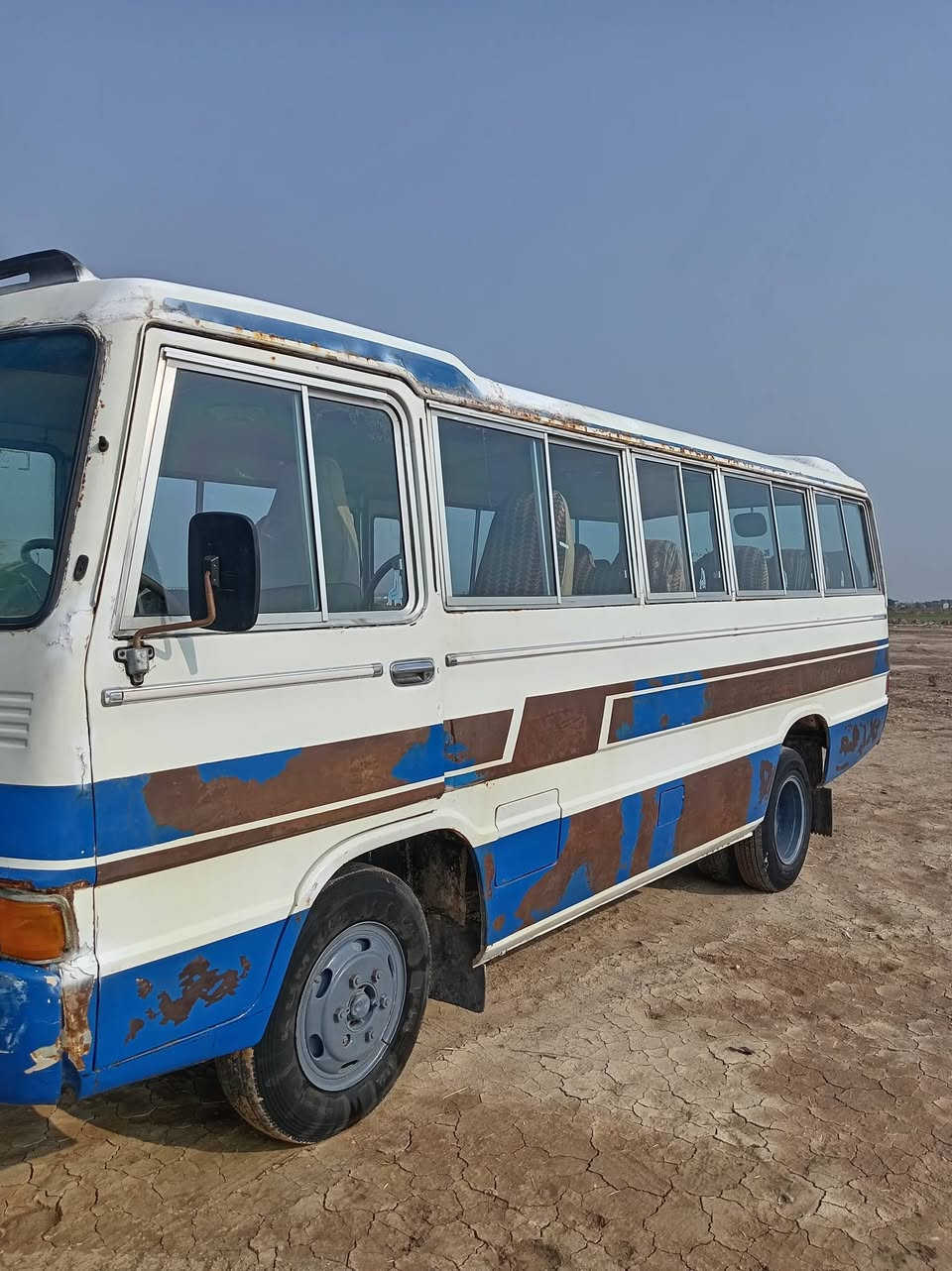 سلام عليكم
كوسترللبيع موديل ١٩٨١ شرط الوكاله مصفره غرامات وهيئه مكينه  بلاديه ٢٤ .. كير واكسل كفاله تفاصيلها موضحه أمامك
زوج باتري وراديتر صينيه وعينه ومكينه بم جديد تايرات نضيفه
💲سعر 7مليون💲  ومجال قليل 
للاستفسار الاتصال على الرقم
***********
مكاني:واسط كوت "دجيلي"
