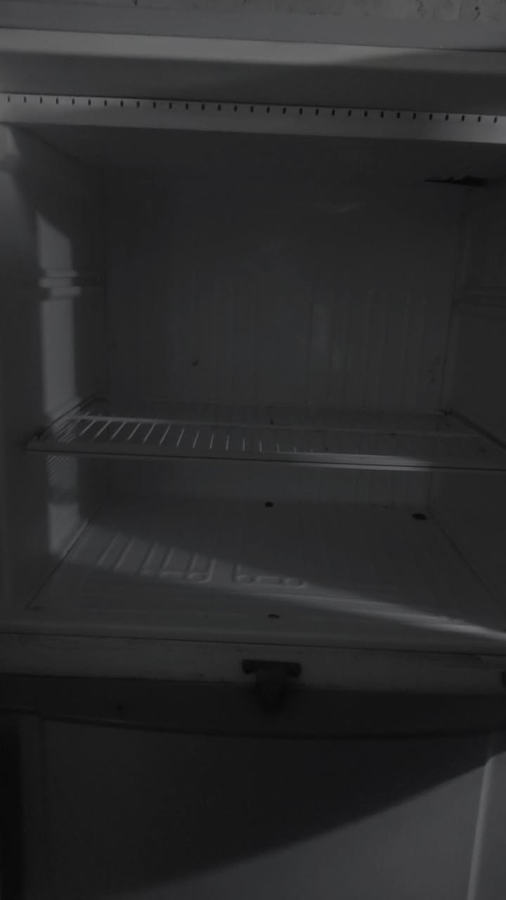 السلام عليكم
ثلاجه للبيع شغاله فول تجميد مداخله صيانه خلاص حجم جبير ثلاجه خير من الله بس محتاج فلوس واريد ابيعه 🥀❤️ السعر قيم بما يرضي الله عز وجل 

الله يرزق الجميع

مكاني الشهداء ***********
